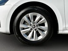 Škoda Octavia Combi Selection TDI DSG in Moon-Weiß Metallic