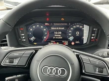 Audi A1 Sportback 30 TFSI intense in Cortinaweiss