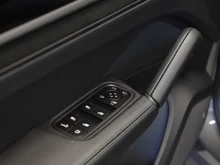 Porsche Cayenne E-Hybrid Black Edition in quarzitgraumetallic