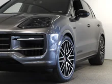 Porsche Cayenne E-Hybrid Black Edition in quarzitgraumetallic