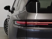 Porsche Cayenne E-Hybrid Black Edition in quarzitgraumetallic