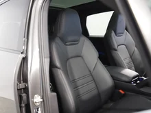 Porsche Cayenne E-Hybrid Black Edition in quarzitgraumetallic