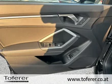Audi Q3 e-tron 45 TFSI e S line exterieur in Mythosschwarz Metallic