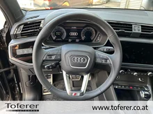 Audi Q3 e-tron 45 TFSI e S line exterieur in Mythosschwarz Metallic