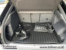 Audi Q3 e-tron 45 TFSI e S line exterieur in Mythosschwarz Metallic
