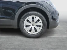 VW T-Cross 4Me TSI in Deep Black Perleffekt
