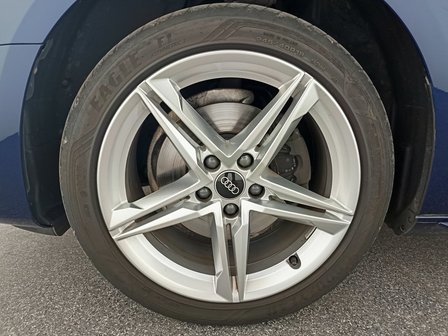 Audi A4 Avant 30 TDI advanced | Bild 9 von 36