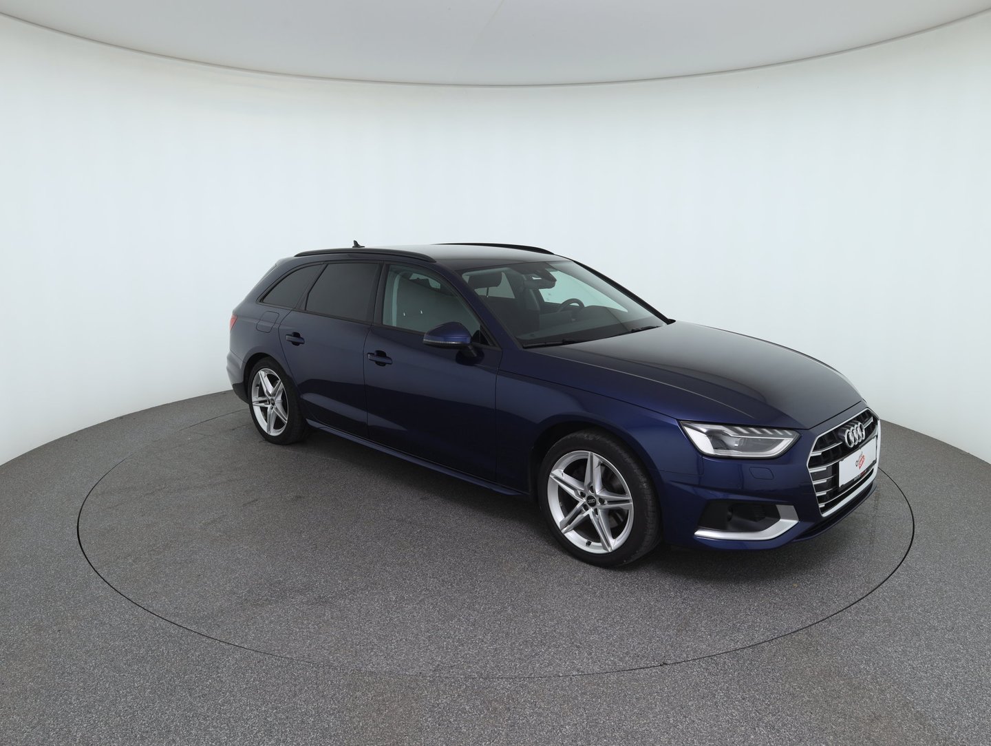 Audi A4 Avant 30 TDI advanced | Bild 3 von 36