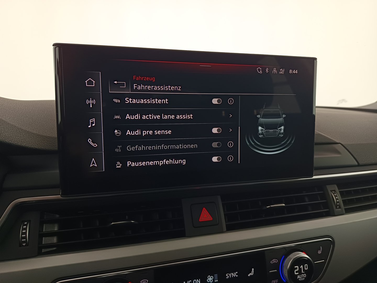 Audi A4 Avant 30 TDI advanced | Bild 23 von 36