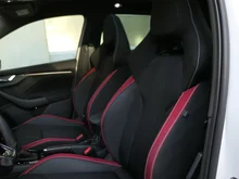 Škoda Kamiq MONTE CARLO TSI ACT DSG in Alaska-Weiß
