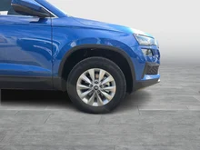 Škoda Karoq Selection TSI in Race-Blau Metallic