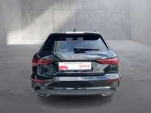 Audi A3 Sportback 30 TDI S line exterieur in Mythosschwarz Metallic