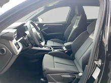Audi A3 Sportback 30 TDI S line exterieur in Mythosschwarz Metallic