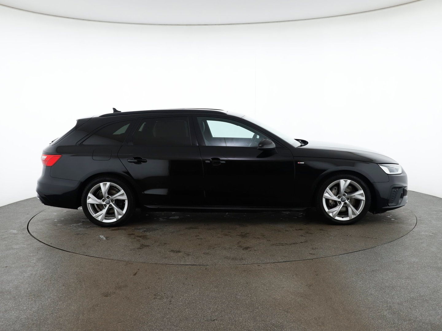 Audi A4 Avant 40 TDI S line | Bild 4 von 30