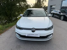 VW Golf Variant Life TDI in Pure White