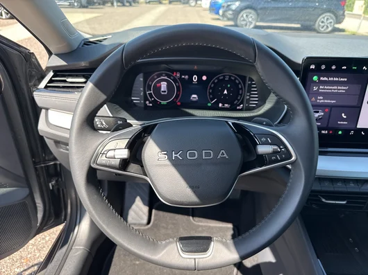 Bild eines Škoda Octavia Combi Selection TSI mHEV DSG
