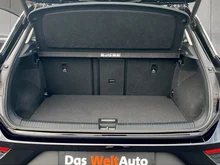 VW T-Roc Design TSI ACT DSG in Deep Black Perleffekt