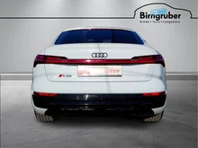 Audi SQ8 Sportback e-tron quattro in Gletscherweiss Met.