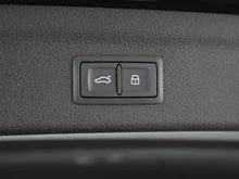 Audi Q3 35 TDI quattro advanced exterieur in MYTHOSSCHWARZ METALLIC