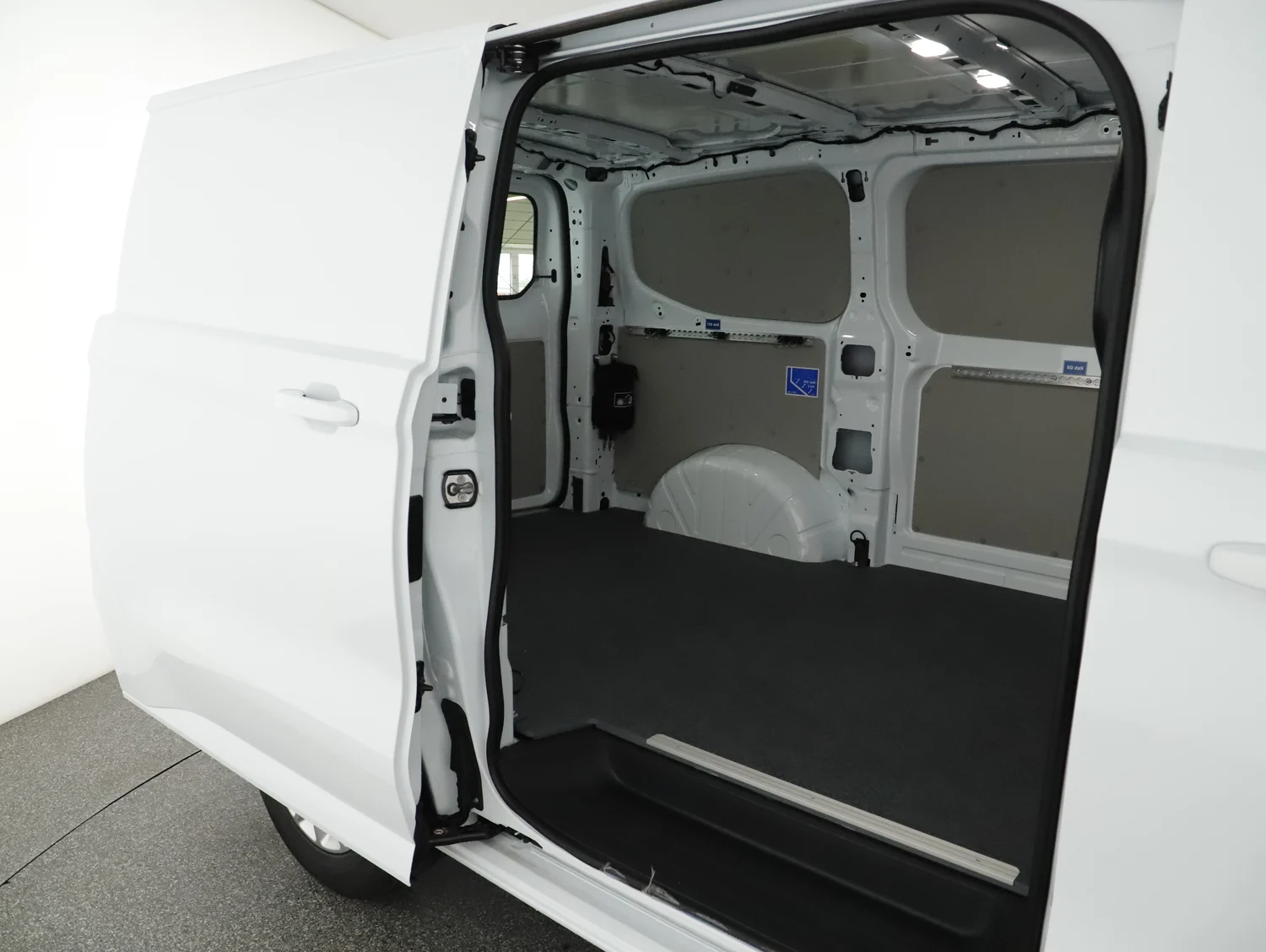 Bild eines e-Transporter Kastenwagen 160 kW