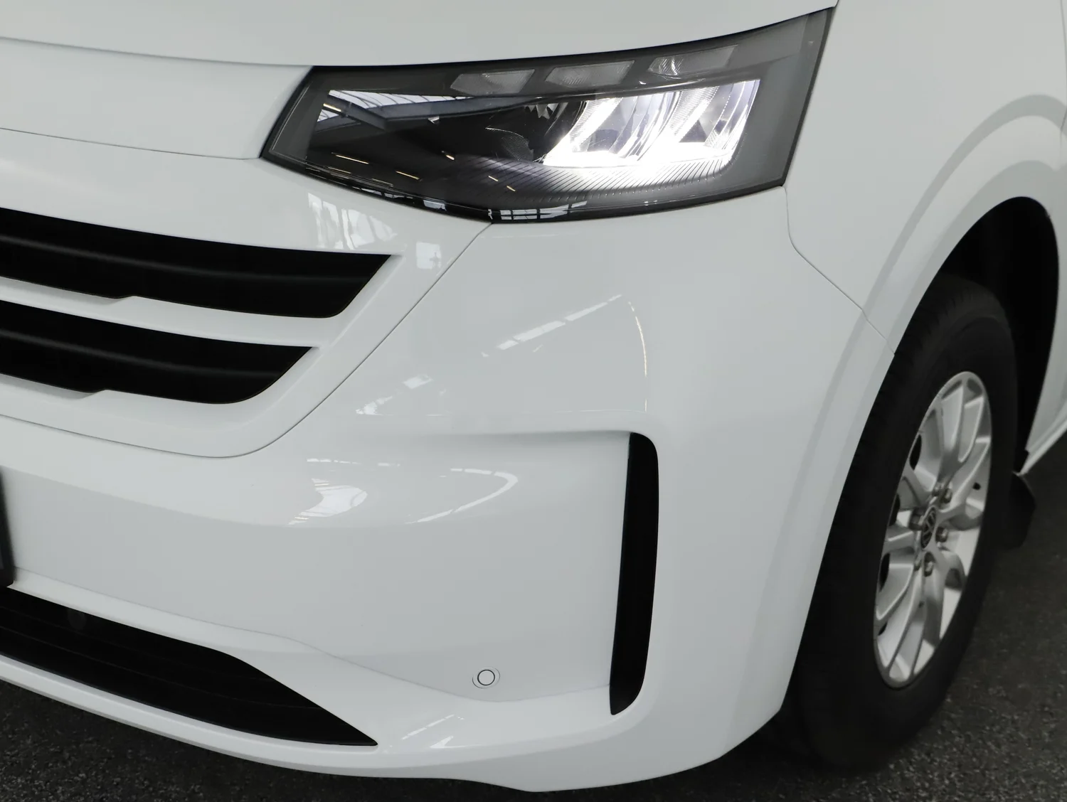 Bild eines e-Transporter Kastenwagen 160 kW