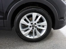 VW T-Cross Friends TSI DSG in Deep Black Perleffekt