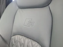 Audi A6 Avant 55 TFSI e quattro Sport in florettsilber metallic