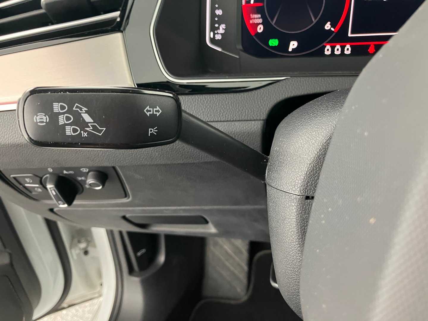 VW Passat Variant Elegance TDI DSG | Bild 5 von 20