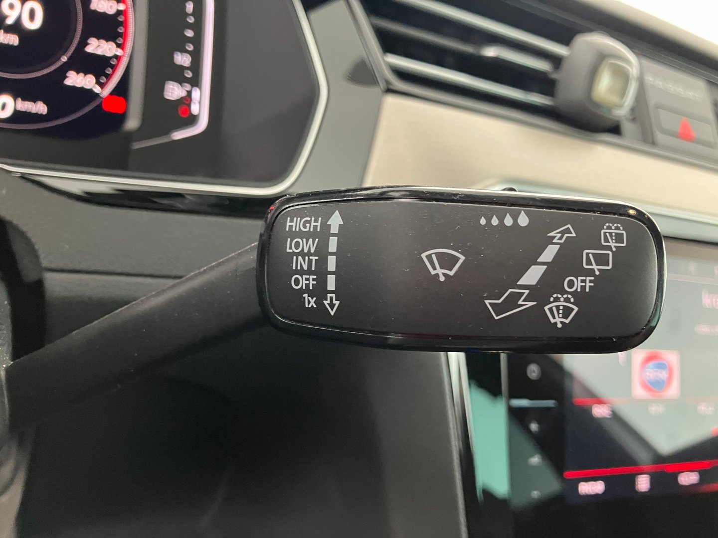 VW Passat Variant Elegance TDI DSG | Bild 7 von 20