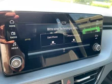 Škoda Scala Essence TSI in Black-Magic Perleffekt