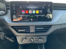Škoda Scala Essence TSI in Black-Magic Perleffekt