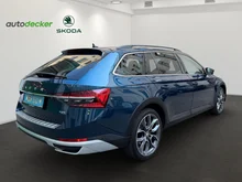 Škoda Superb Combi 4x4 SCOUT TDI DSG in Lava-Blau Metallic