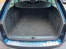 Škoda Superb Combi 4x4 SCOUT TDI DSG in Lava-Blau Metallic