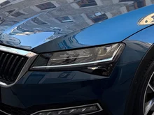 Škoda Superb Combi 4x4 SCOUT TDI DSG in Lava-Blau Metallic