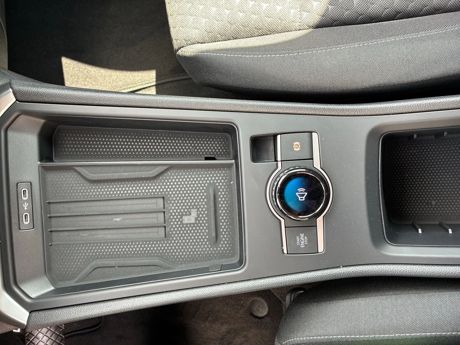 Bild eines VW T-Roc Life eTSI DSG