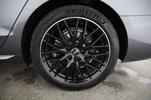 Audi A4 Avant 35 TDI S line in DAYTONAGRAU PERLEFFEKT