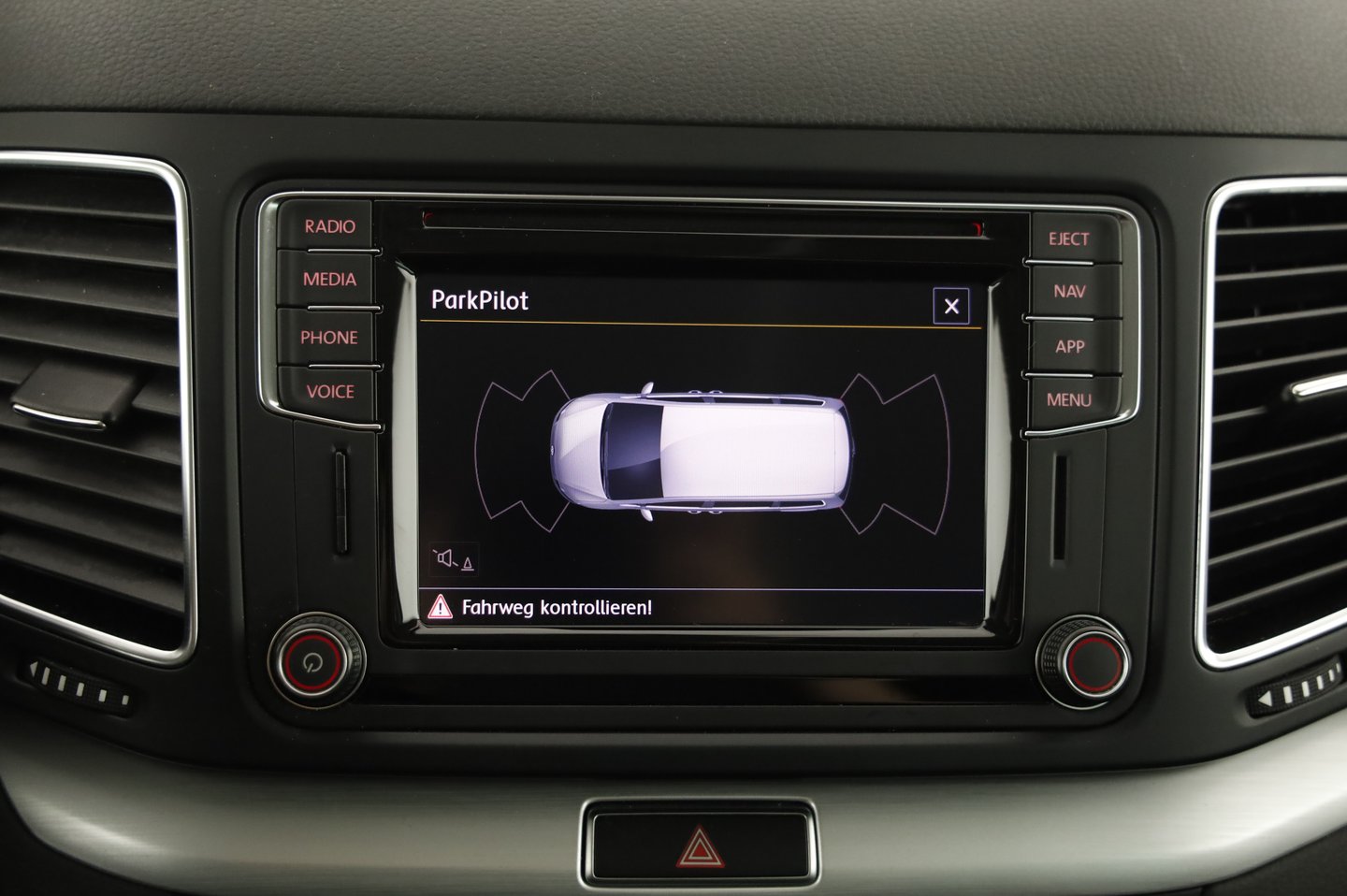 VW Sharan Business+ TSI DSG 5-Sitzer | Bild 12 von 22