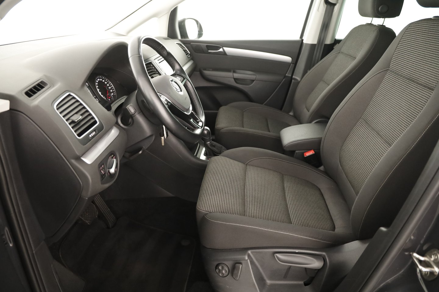 VW Sharan Business+ TSI DSG 5-Sitzer | Bild 4 von 22