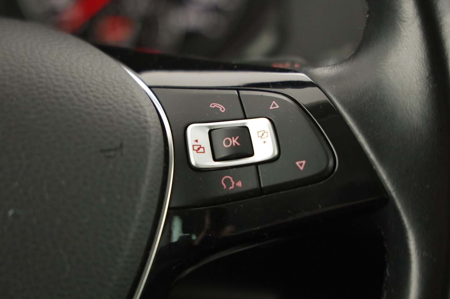 VW Sharan Business+ TSI DSG 5-Sitzer | Bild 14 von 22