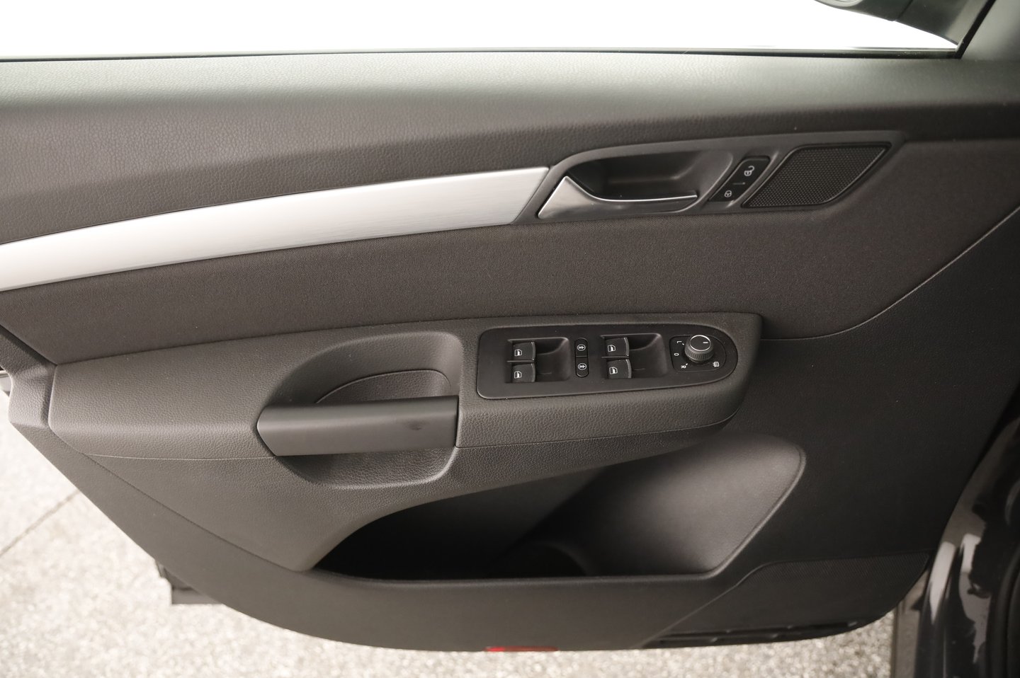 VW Sharan Business+ TSI DSG 5-Sitzer | Bild 17 von 22