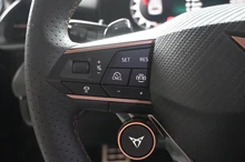 CUPRA Terramar e-HYBRID 204 PS DSG in Tambora-Grau Metallic
