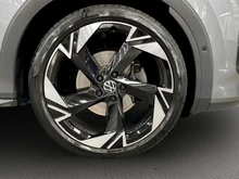 VW T-Roc R-Line eTSI DSG in Wolf Grey Dach Black Uni