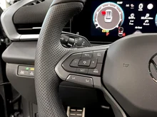 VW T-Roc R-Line eTSI DSG in Wolf Grey Dach Black Uni