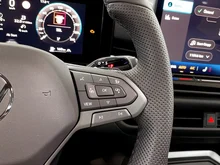 VW T-Roc R-Line eTSI DSG in Wolf Grey Dach Black Uni