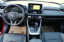 Toyota RAV4 2,5 Hybrid VIP AWD in Pearlrot Metallic