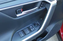 Toyota RAV4 2,5 Hybrid VIP AWD in Pearlrot Metallic