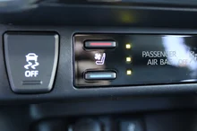 Toyota RAV4 2,5 Hybrid VIP AWD in Pearlrot Metallic