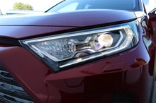 Toyota RAV4 2,5 Hybrid VIP AWD in Pearlrot Metallic