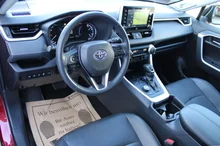 Toyota RAV4 2,5 Hybrid VIP AWD in Pearlrot Metallic