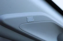 Toyota RAV4 2,5 Hybrid VIP AWD in Pearlrot Metallic